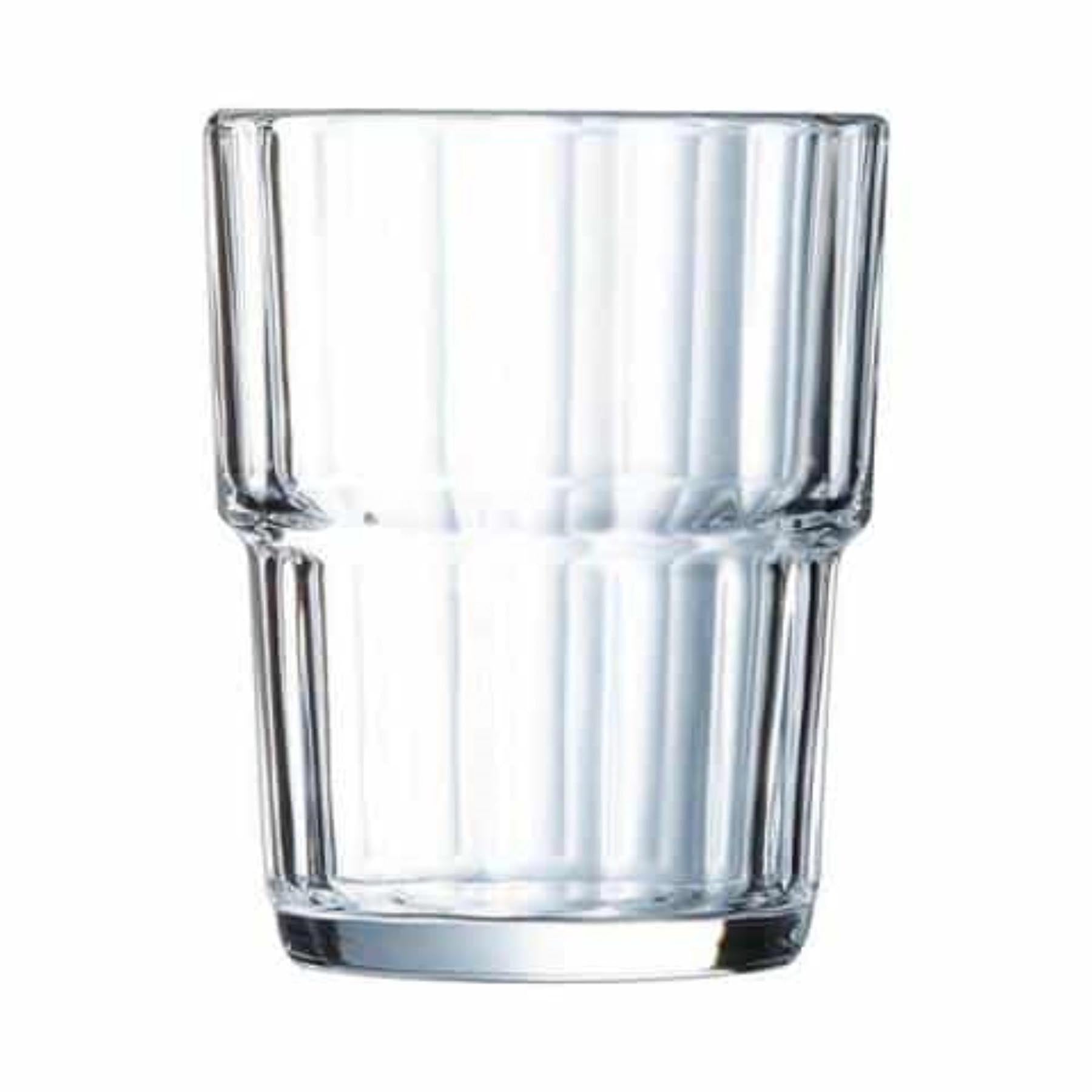 Norvege Trinkglas stapelbar 0.16lt in Transparent präsentiert im Onlineshop von KAQTU Design AG. Glas ist von Arc