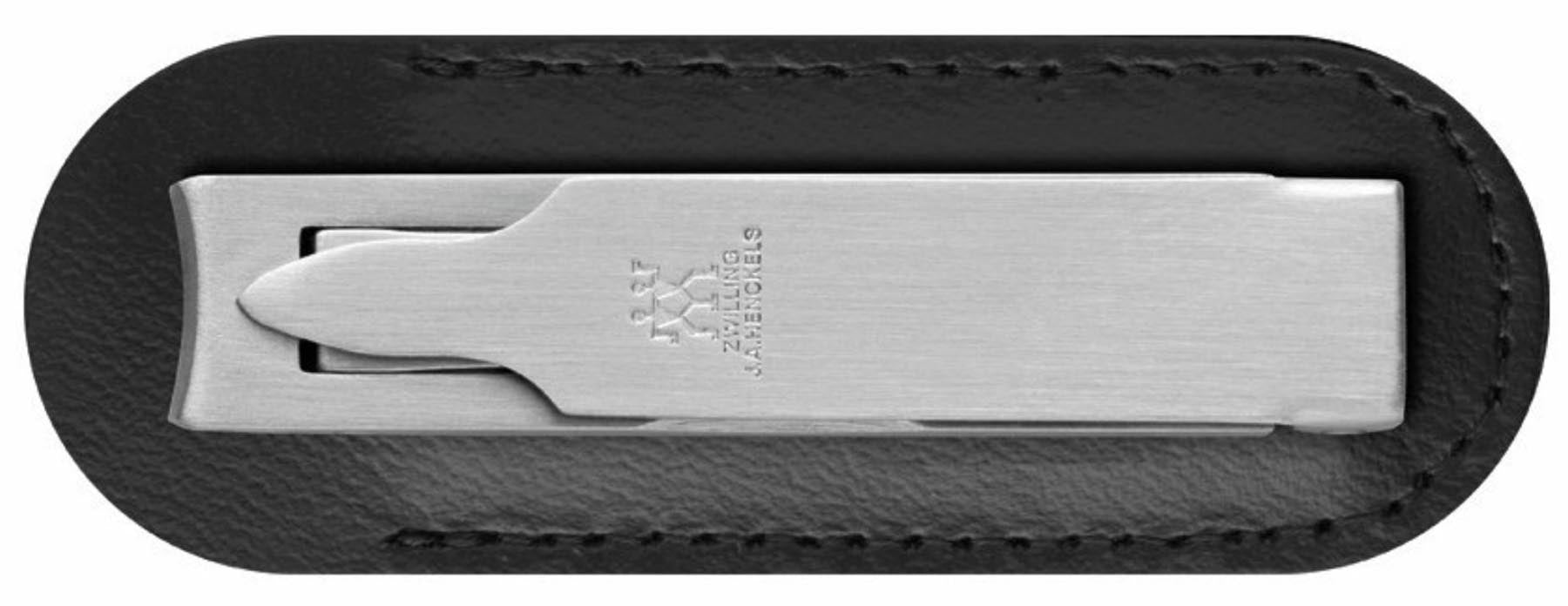 Nagelknipser in Lederstulpe matt, rostfrei in präsentiert im Onlineshop von KAQTU Design AG. Pflege ist von Zwilling Beauty