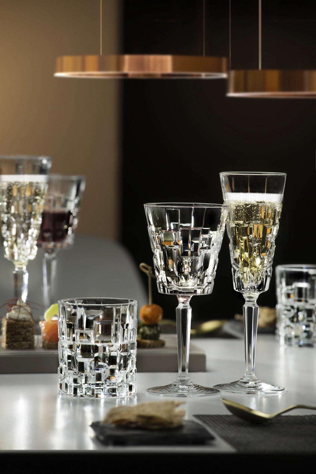 6er Set Etna Flute von RCR aus transparentem Glas, schlanke Champagner-Flute-Form, Ø7.6 cm, Höhe 22.4 cm, Volumen 19 cl