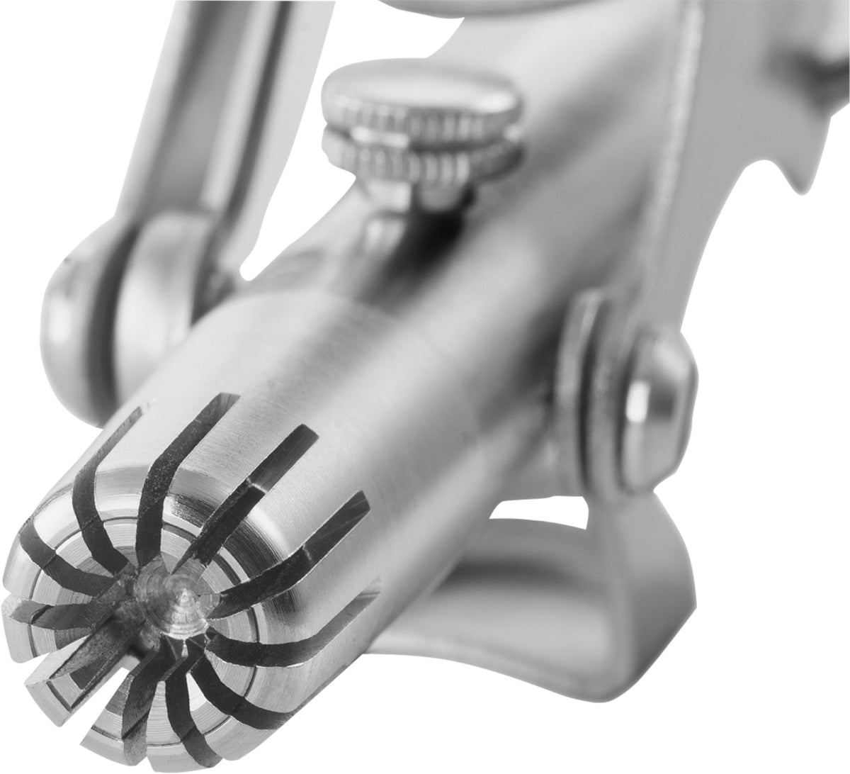 Nasen- und Ohrhaartrimmer, matt in Silber präsentiert im Onlineshop von KAQTU Design AG. Pflege ist von Zwilling Beauty