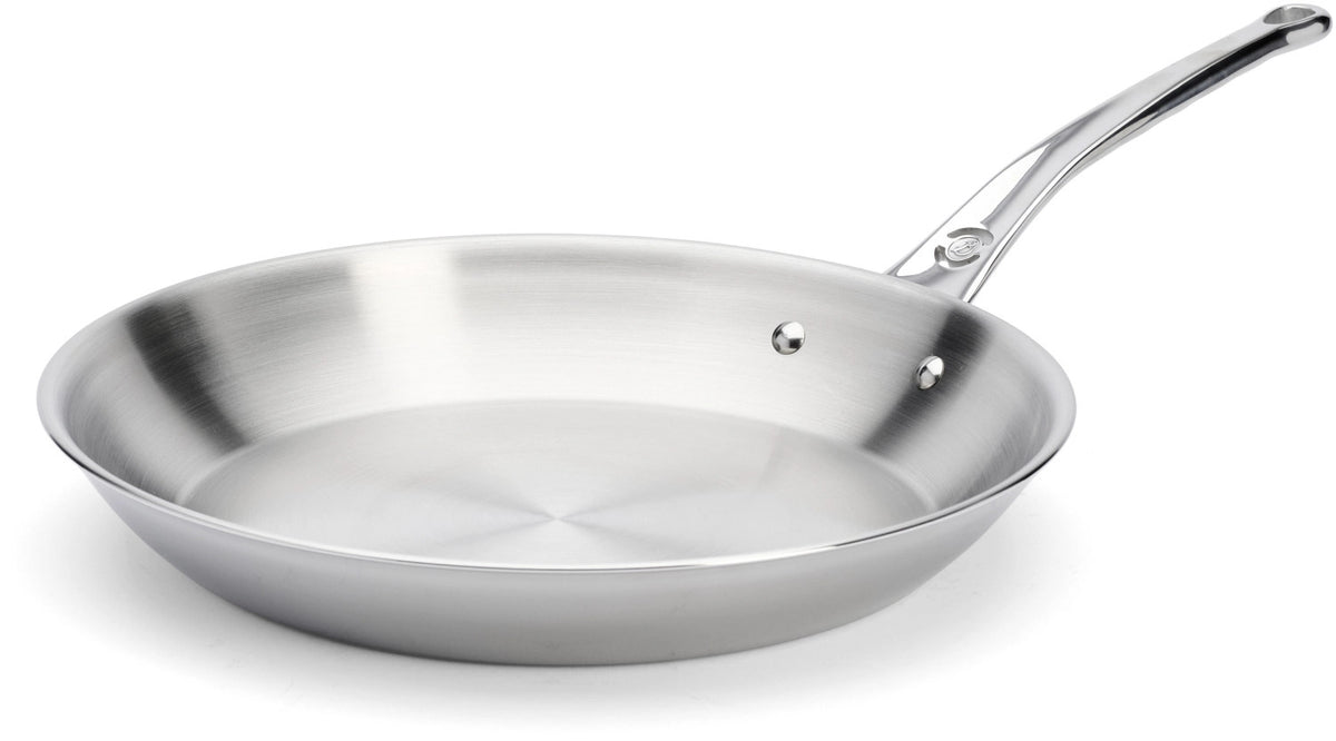 AFFINITY Bratpfanne unbeschichtet Ø 32cm, Induktion in Silber präsentiert im Onlineshop von KAQTU Design AG. Bratpfanne ist von de Buyer