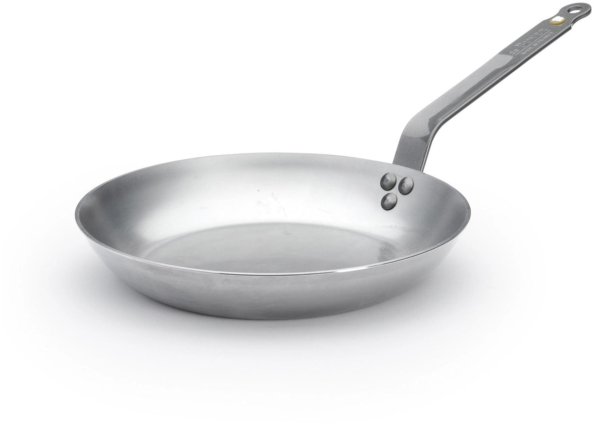 MINERAL B ELEMENT Eisenpfanne Ø 28cm, Induktion in Silber präsentiert im Onlineshop von KAQTU Design AG. Bratpfanne ist von de Buyer