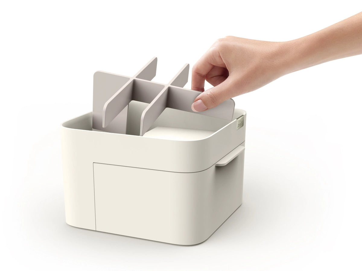 Viva Kosmetischer Organizer mit Schublade, 18.5x19.5x12cm in Beige präsentiert im Onlineshop von KAQTU Design AG. Pflege ist von Joseph Joseph