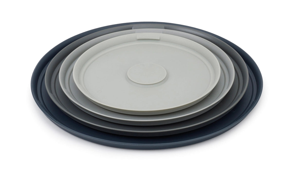 Nest Steel Collection Schüsselset 4-tlg. in Silber präsentiert im Onlineshop von KAQTU Design AG. Küchenhelfer ist von Joseph Joseph