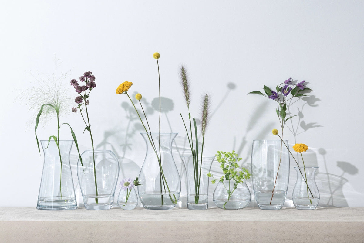 Flower Garten Strauss Vase H25cm - klar in Transparent präsentiert im Onlineshop von KAQTU Design AG. Vase ist von LSA