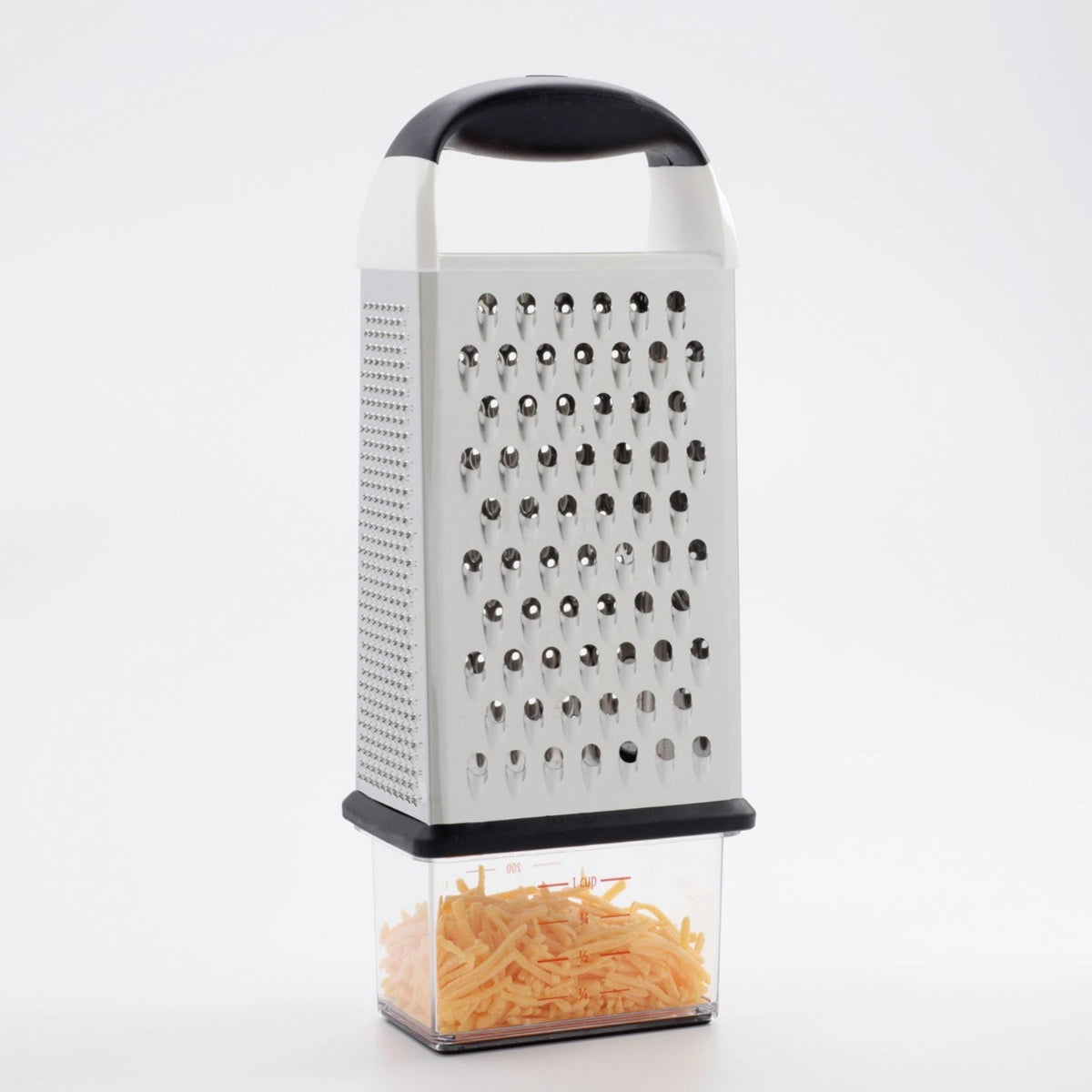 4-seitige Reibe m. Auffangbehälter in Silber präsentiert im Onlineshop von KAQTU Design AG. Küchenhelfer ist von OXO