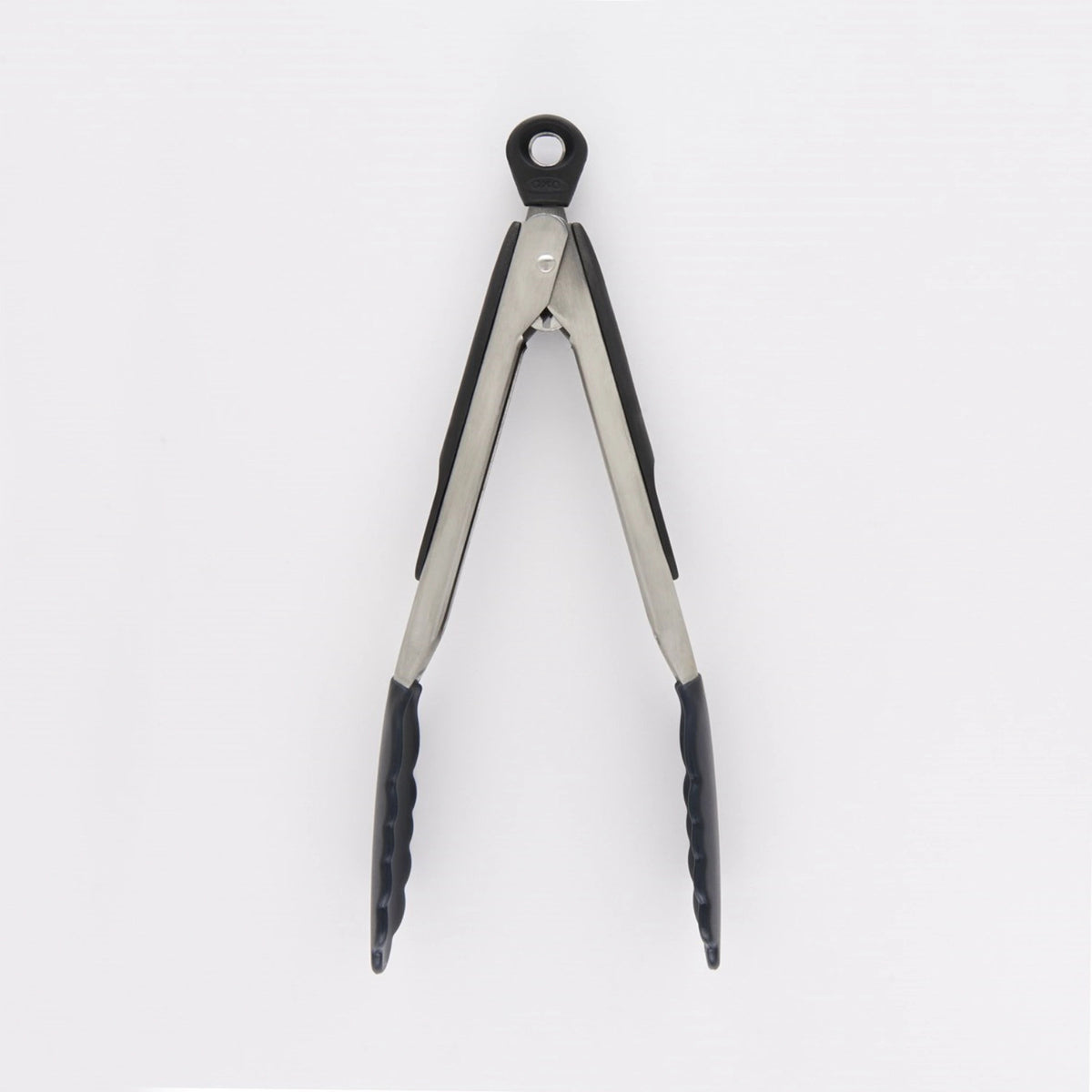 Verriegelbare Zange mit Silikonköpfen, 23 cm in Silber präsentiert im Onlineshop von KAQTU Design AG. Zange ist von OXO
