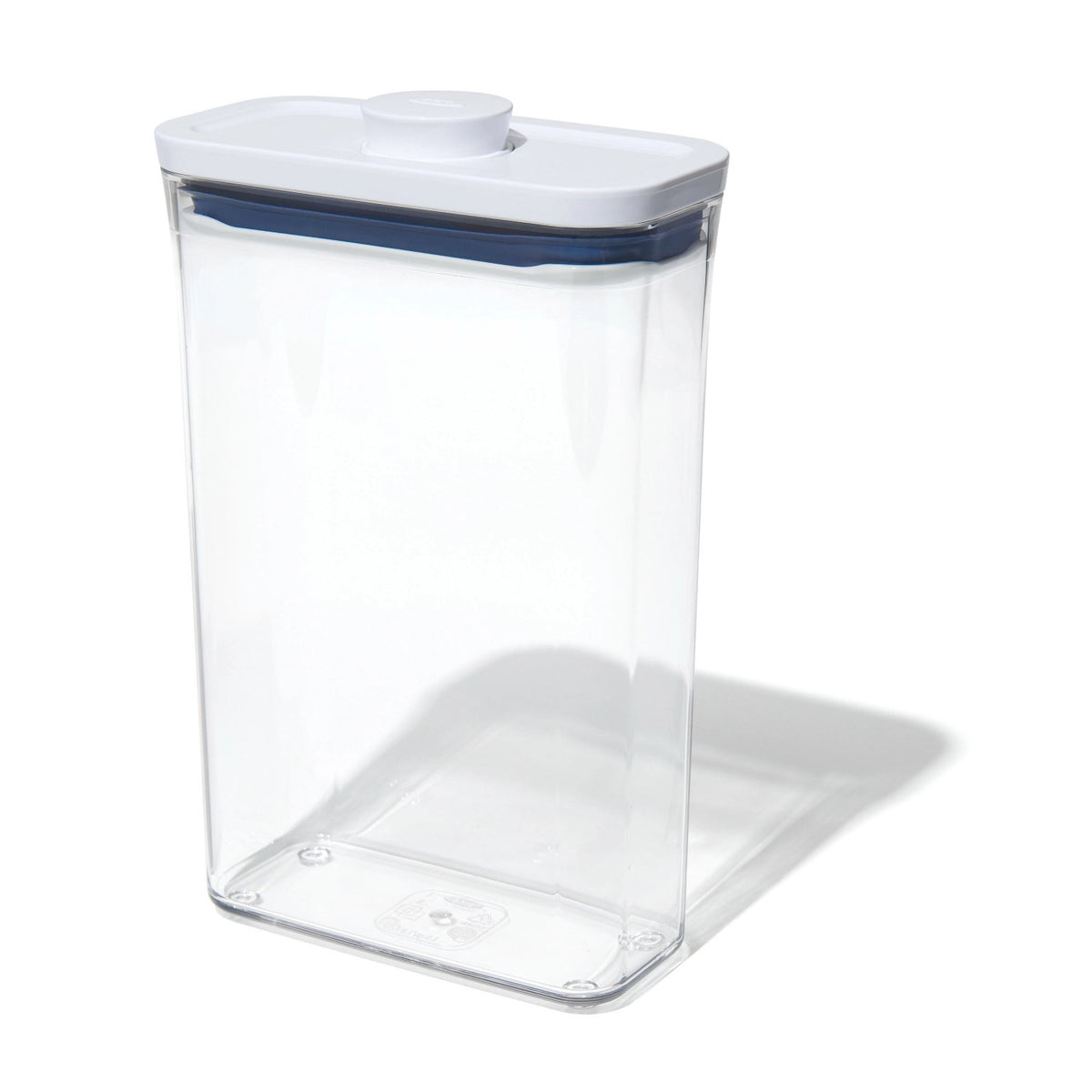 GG POP Behälter schlank rechteckig 16x8x24cm 1.8l in Transparent präsentiert im Onlineshop von KAQTU Design AG. Aufbewahrungsbehälter ist von OXO