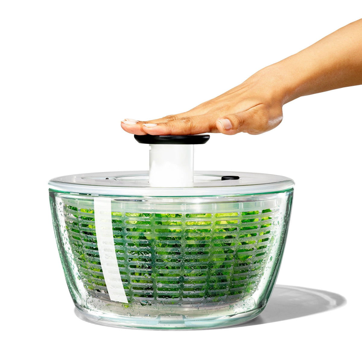 OXO Good Grips Glas-Salatschleuder in Transparent präsentiert im Onlineshop von KAQTU Design AG. Salatzubehör ist von OXO