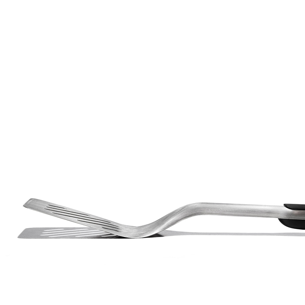 GG Grillwender in Silber präsentiert im Onlineshop von KAQTU Design AG. Grillbesteck ist von OXO