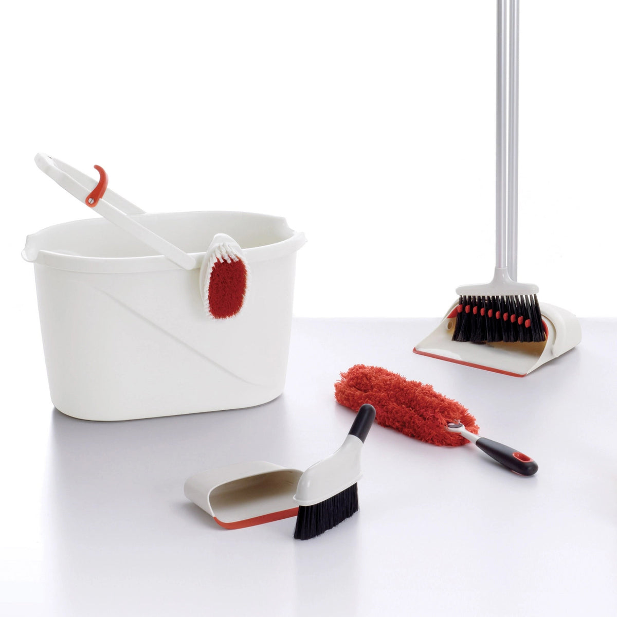 Ersatz-Mikrofasertuch f. Staubwischer OX1334580OX1335180 in Rot präsentiert im Onlineshop von KAQTU Design AG. Küchenhelfer ist von OXO