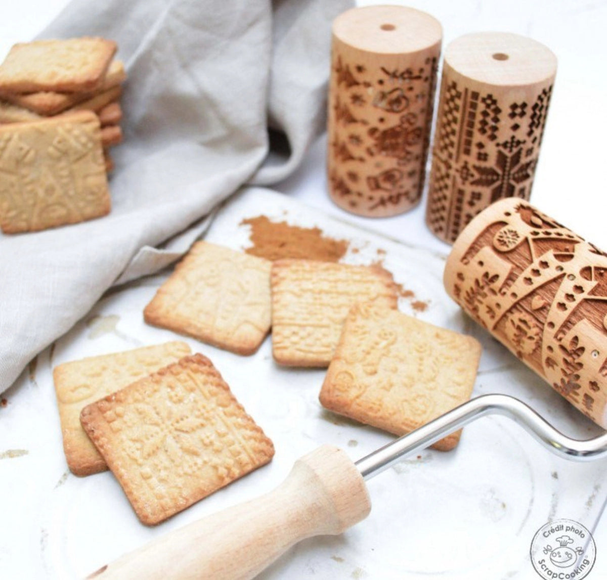 3er Set Teigrollen mit Prägung Weihnachten in Braun präsentiert im Onlineshop von KAQTU Design AG. Küchenhelfer ist von Scrap Cooking