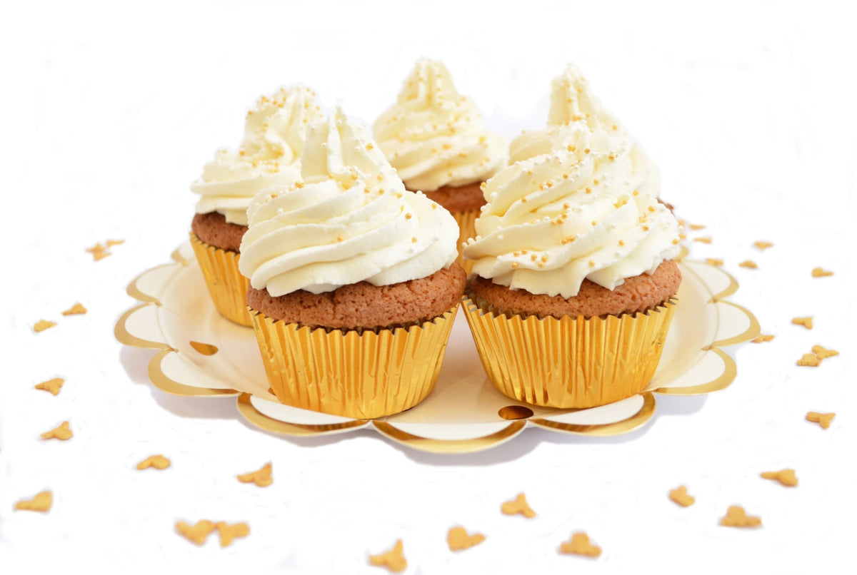 48 Stk. Cupcake Formen gold in Gold präsentiert im Onlineshop von KAQTU Design AG. Backform / Backblech ist von Scrap Cooking