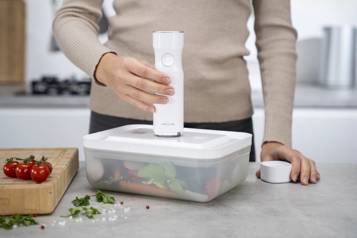 Vakuumbox L, Kunststoff, 21.4x14.4x12.8 cm - 2.0L in Weiss präsentiert im Onlineshop von KAQTU Design AG. Aufbewahrungsbehälter ist von Zwilling Kitchen