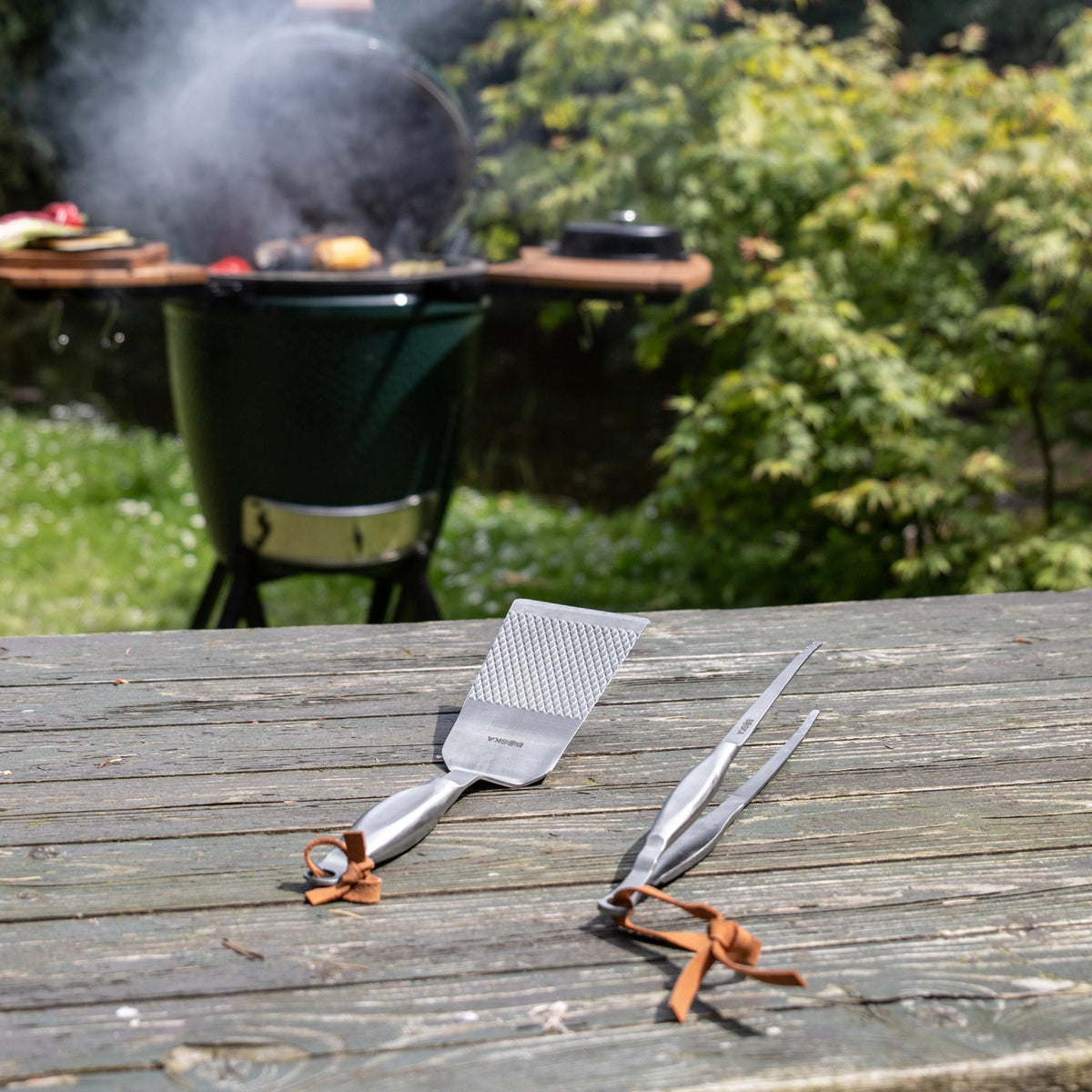 2tlg Monaco+ BBQ Tools in Braun präsentiert im Onlineshop von KAQTU Design AG. Grillzubehör ist von Boska