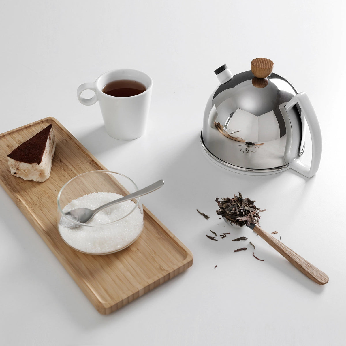 Thomas Teekrug 0.9l Edelstahl silber in Silber präsentiert im Onlineshop von KAQTU Design AG. Krug ist von Viva