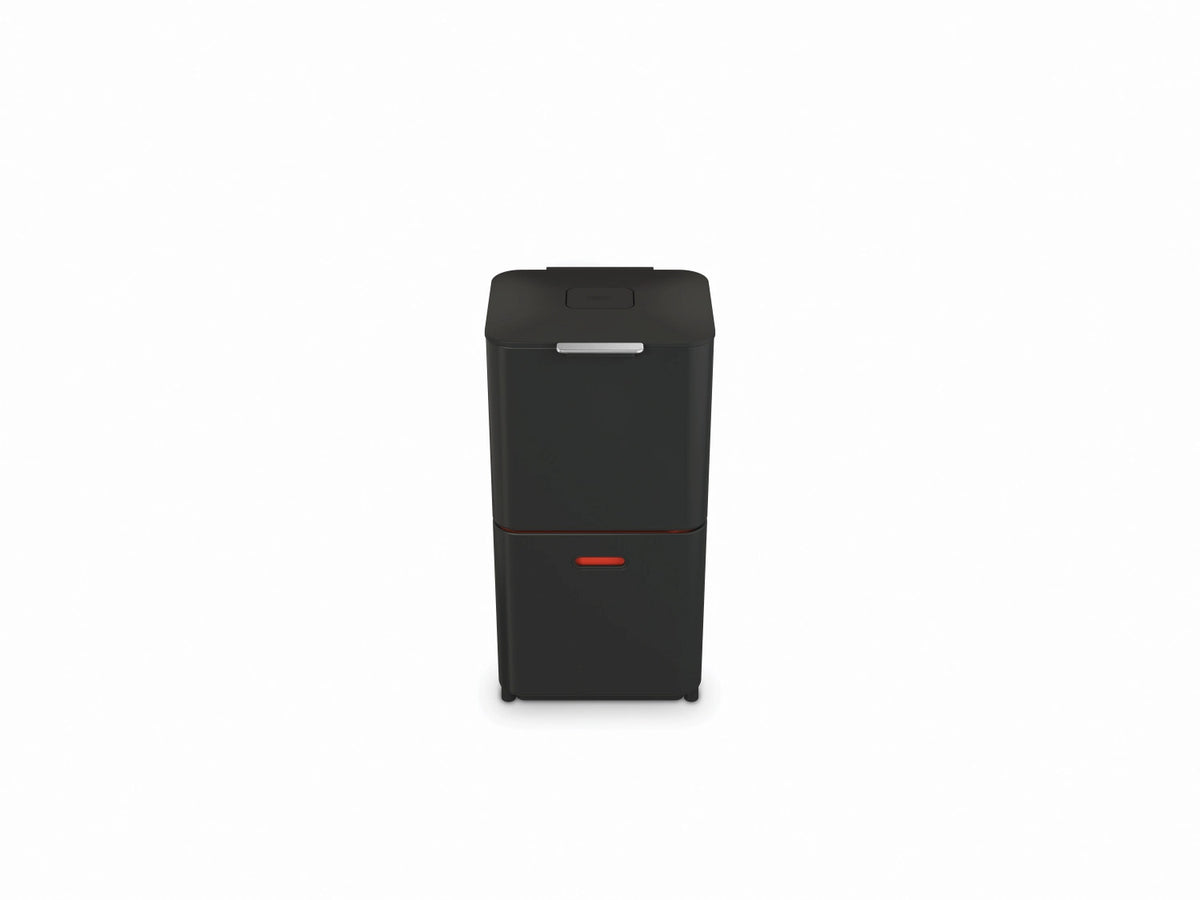 Totem Max 60L, carbon black in Schwarz präsentiert im Onlineshop von KAQTU Design AG. Mülleimer ist von Joseph Joseph