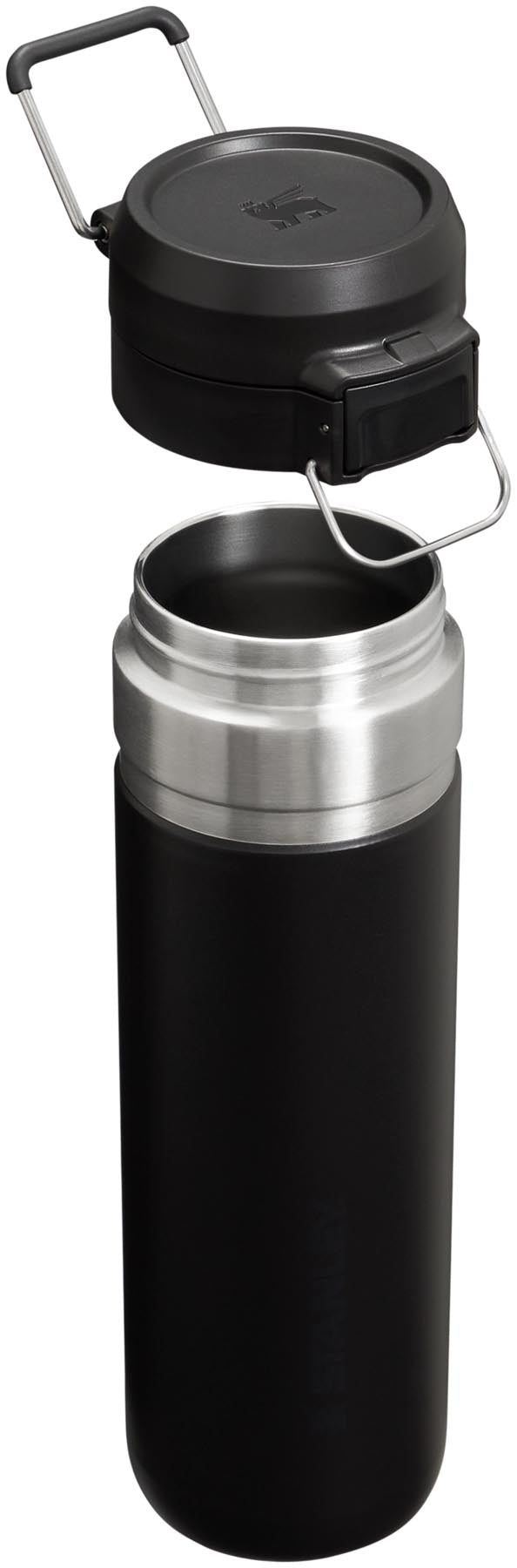 Praktische 0.7l Quick-Flip Wasserflasche in Schwarz von Stanley, ideal für Sport und Freizeit, mit innovativem Flip-Deckel für einfaches Trinken.