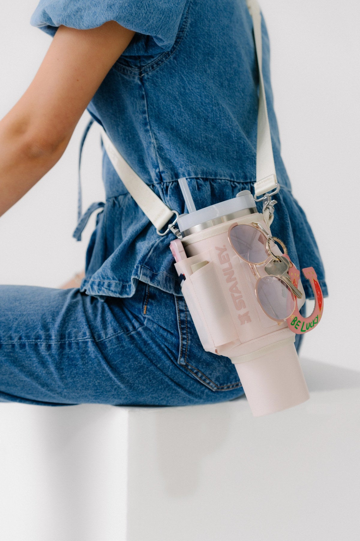 All-Day Quencher Carry-All 1.18l rose quartz 2.0 in Pink präsentiert im Onlineshop von KAQTU Design AG. Zutaten ist von Stanley