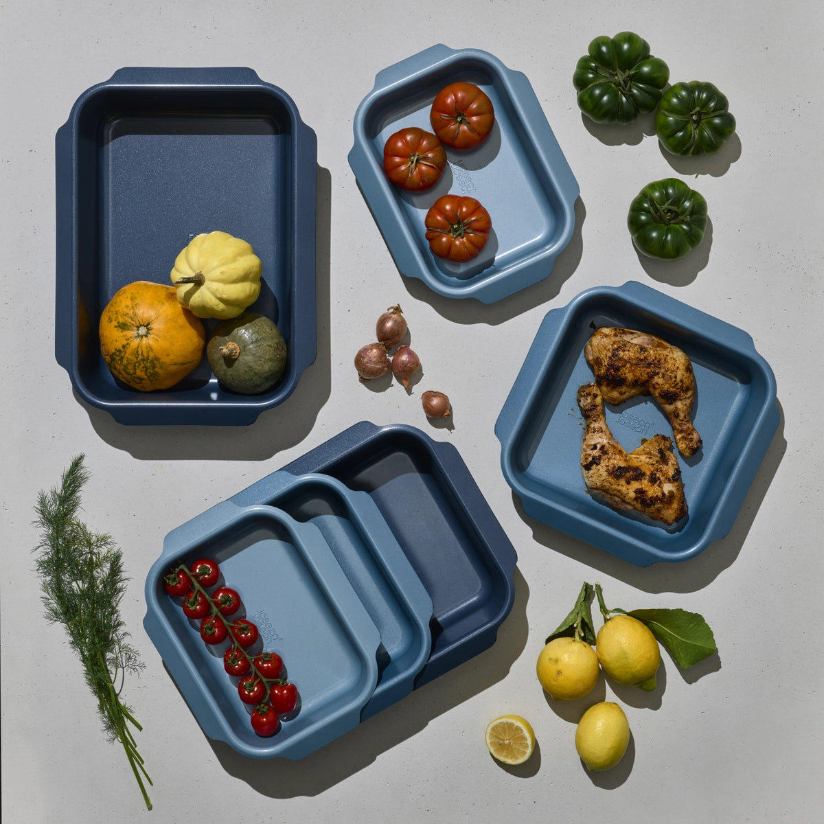 3er Set Nest Oven Backform 41x30 30x30 24x24 in Blau präsentiert im Onlineshop von KAQTU Design AG. Backform / Backblech ist von Joseph Joseph
