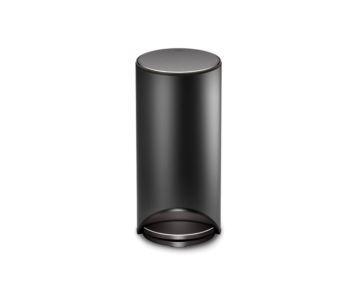 Arc Pedaleimer mit Innentasche H72cm D34cm 30l Carb. schwarz in Schwarz präsentiert im Onlineshop von KAQTU Design AG. Mülleimer ist von Joseph Joseph