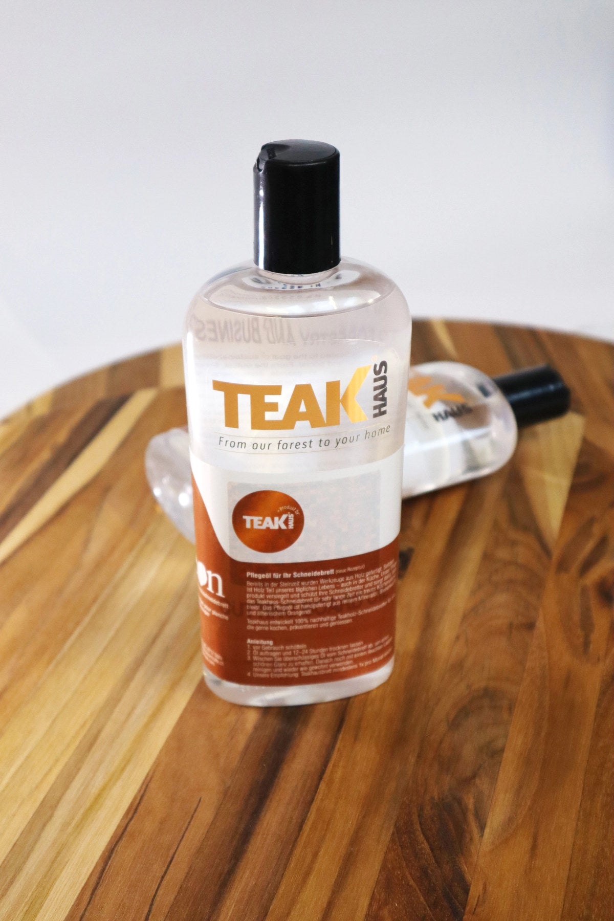 Maintenance Teakholz Pflegeöl 0.235l alte Variante in Transparent präsentiert im Onlineshop von KAQTU Design AG. Haushaltshilfen ist von Teak Haus
