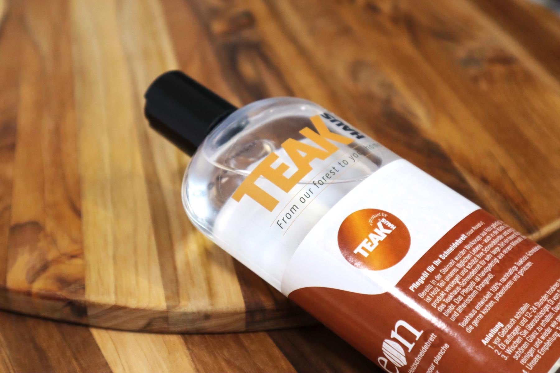 Pflegeöl für Teakholz in der 0.235l Flasche, alte Variante, ideal zur Erhaltung der Schönheit und Langlebigkeit von Teakmöbeln.