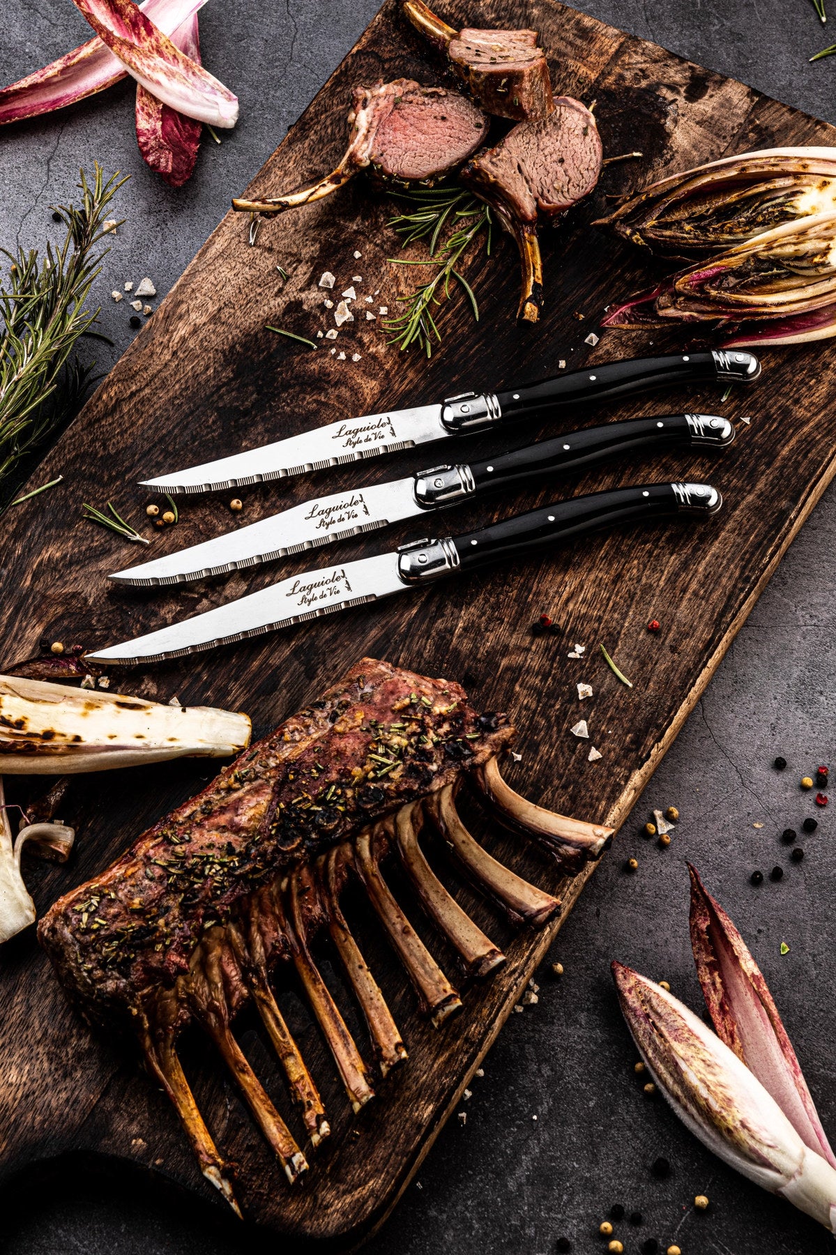 Laguiole Premium Line Steakmesser schwarz 1.8mm schwarz in Schwarz präsentiert im Onlineshop von KAQTU Design AG. Küchenmesser ist von Laguiole Style de Vie