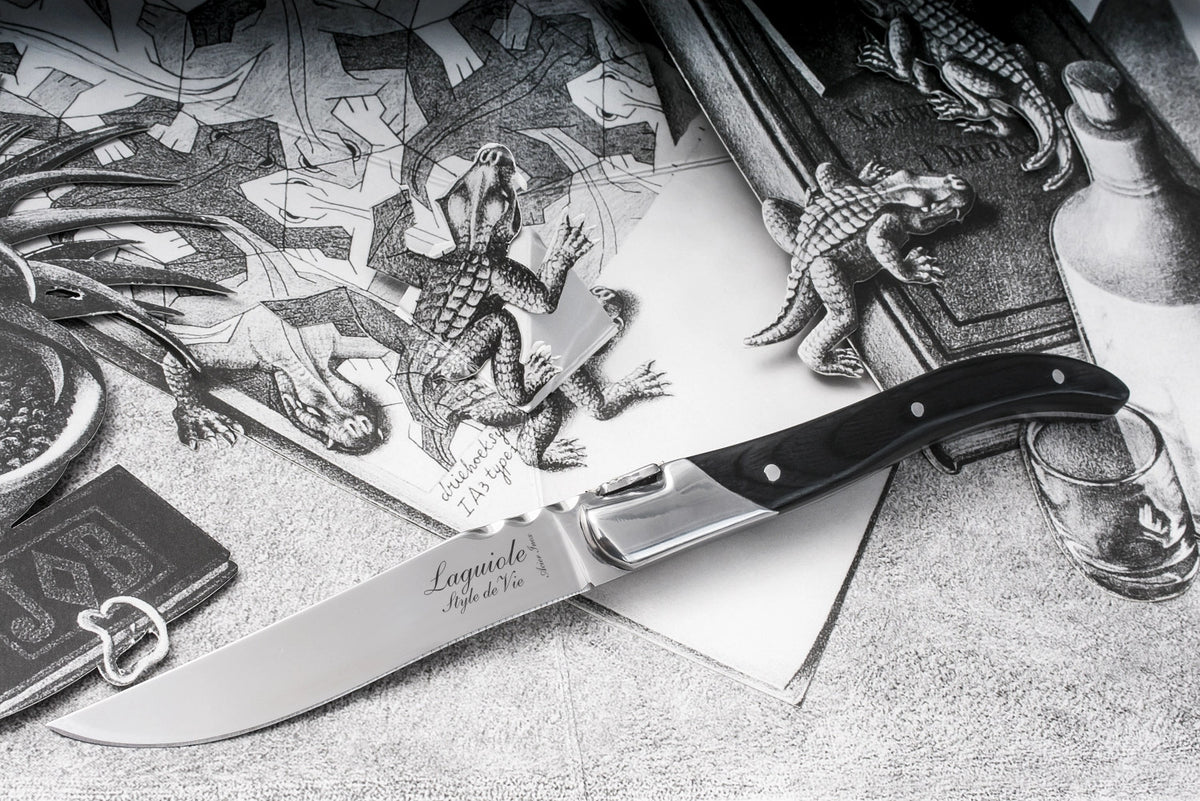 Laguiole Luxury Line Steakmesser schwarzes Ebenholz in Schwarz präsentiert im Onlineshop von KAQTU Design AG. Küchenmesser ist von Laguiole Style de Vie
