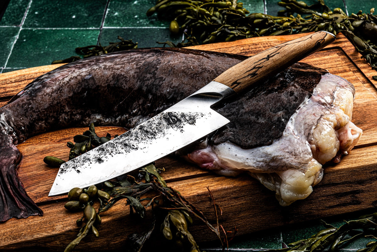 Katai Santokumesser 18cm in Gelb präsentiert im Onlineshop von KAQTU Design AG. Küchenmesser ist von Forged