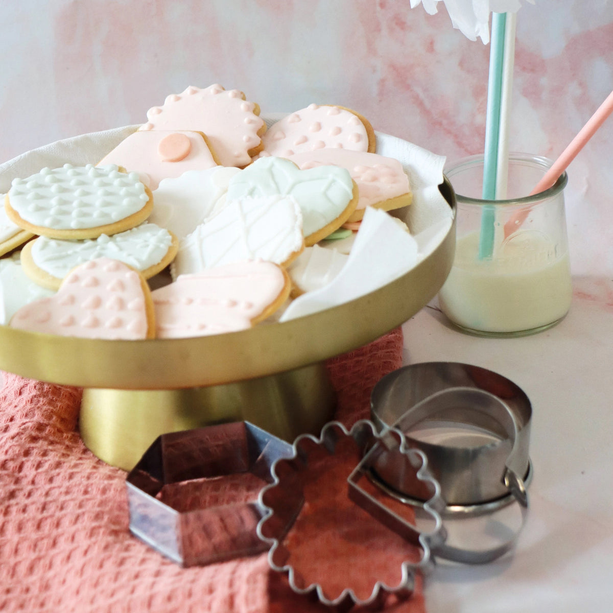 4er Set Ausstecher Edelstahl in Grau präsentiert im Onlineshop von KAQTU Design AG. Ausstecher ist von Scrap Cooking