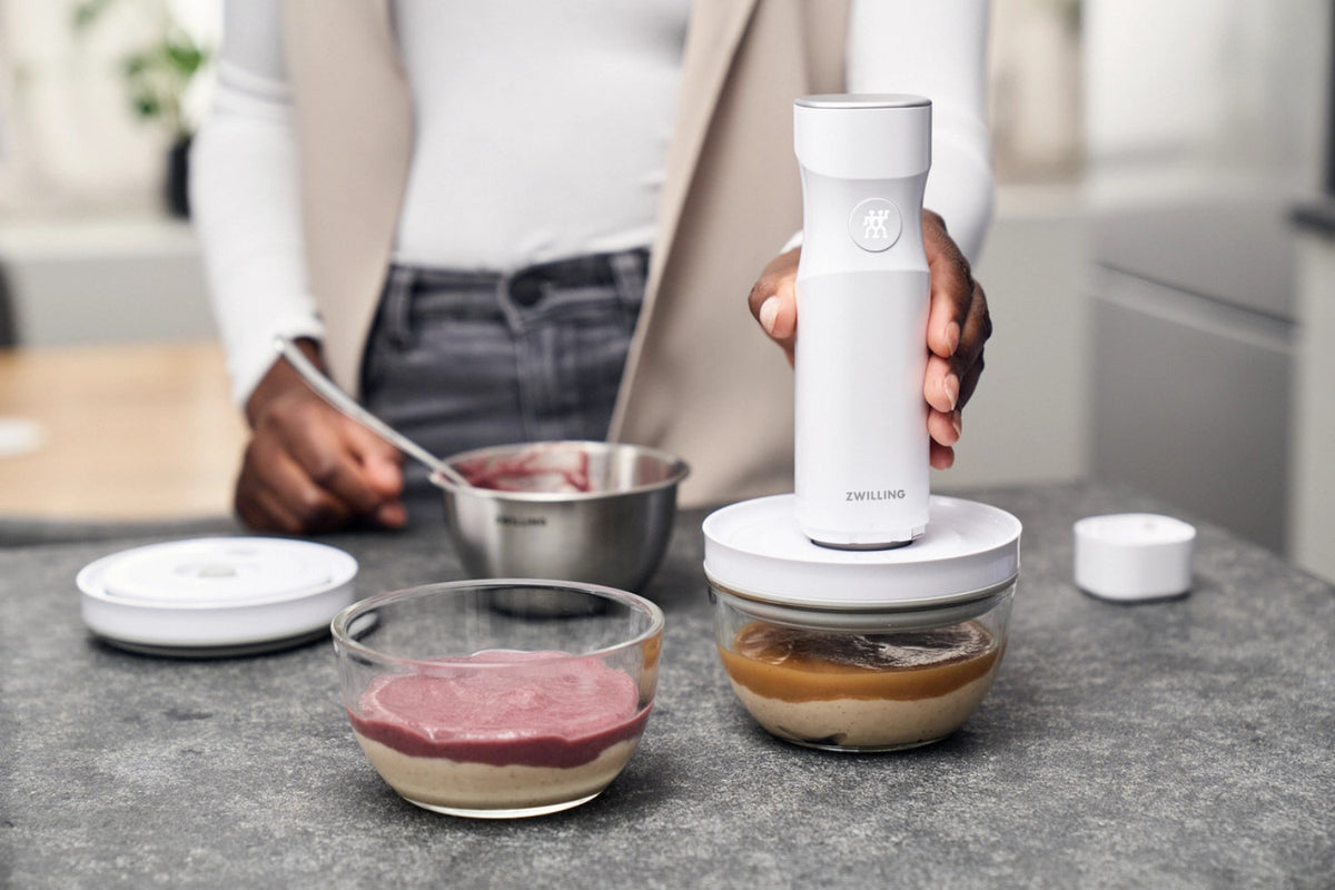 Fresh & Save Bowls Vakuumschüssel M, Glas in Transparent präsentiert im Onlineshop von KAQTU Design AG. Aufbewahrungsbeutel ist von Zwilling