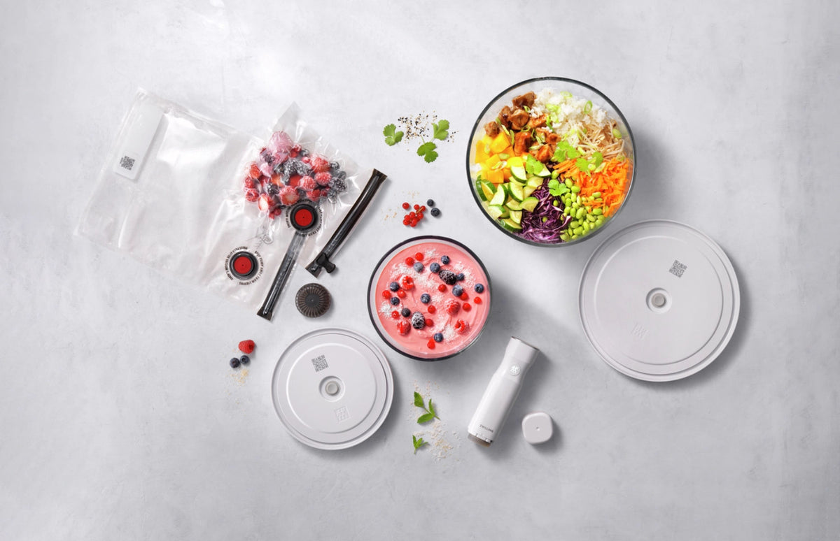 9tlg. Fresh & Save Bowls Vakuum Starter Set, Glas in Weiss präsentiert im Onlineshop von KAQTU Design AG. Aufbewahrungsbeutel ist von Zwilling