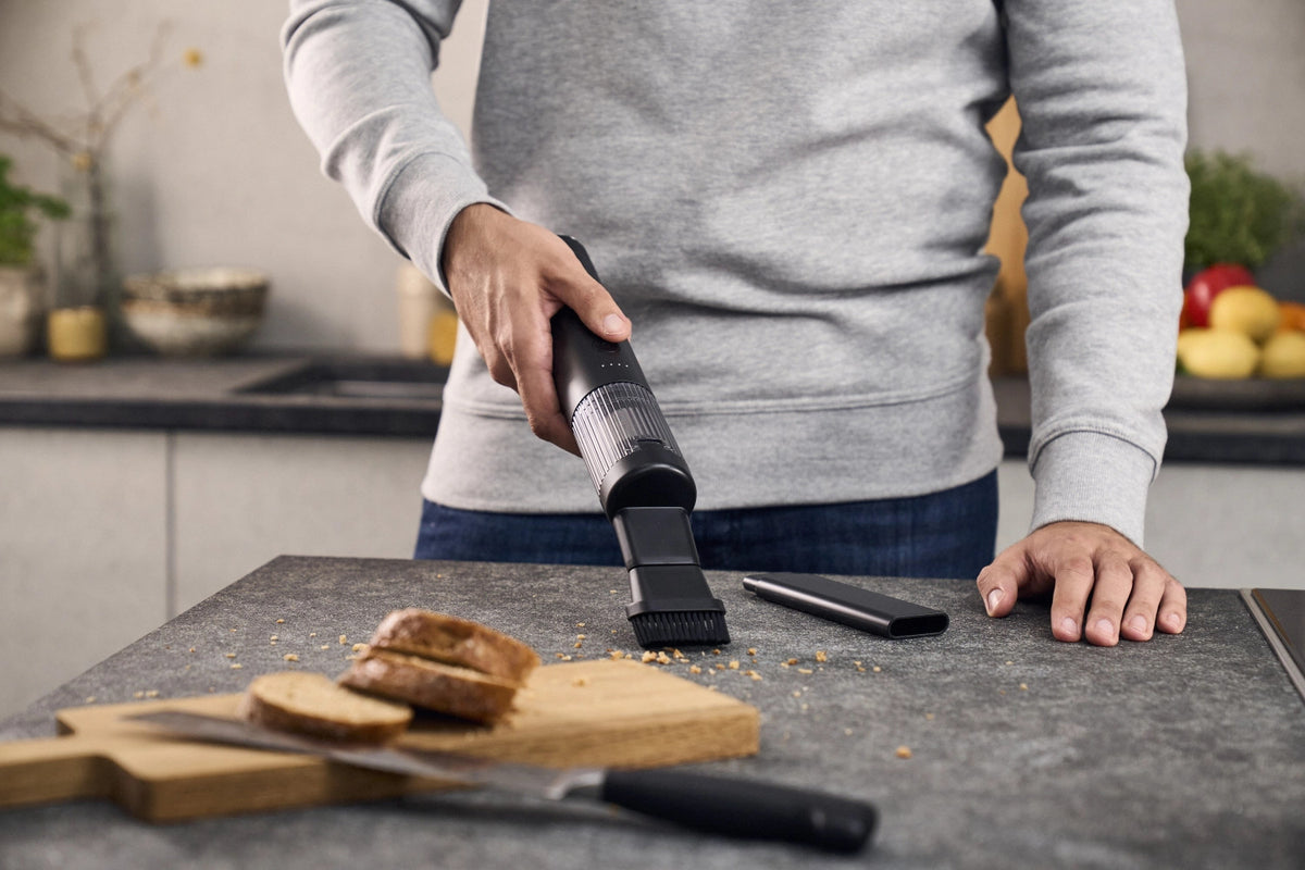 Xtend Kabelloser Handstaubsauger (ohne Akku) in Schwarz präsentiert im Onlineshop von KAQTU Design AG. Küchengerät ist von Zwilling