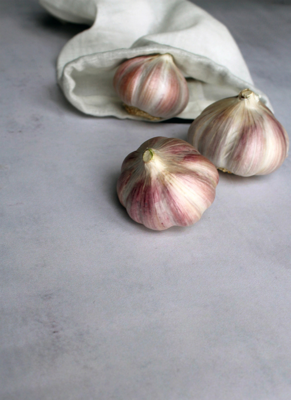Food bag 3er Set Beutel natural white Biobaumwolle in Weiss präsentiert im Onlineshop von KAQTU Design AG. Küchenhelfer ist von The Organic Company