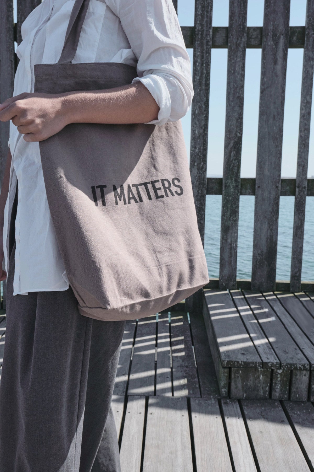 It Matters Tasche 50x35x15cm clay Biobaumwolle in Braun präsentiert im Onlineshop von KAQTU Design AG. Küchenhelfer ist von The Organic Company