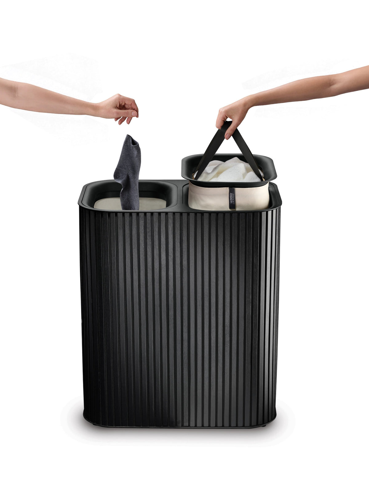 Tota Twin Luxe Wäschekorb 90l black in Schwarz präsentiert im Onlineshop von KAQTU Design AG. Wäschekorb ist von Joseph Joseph