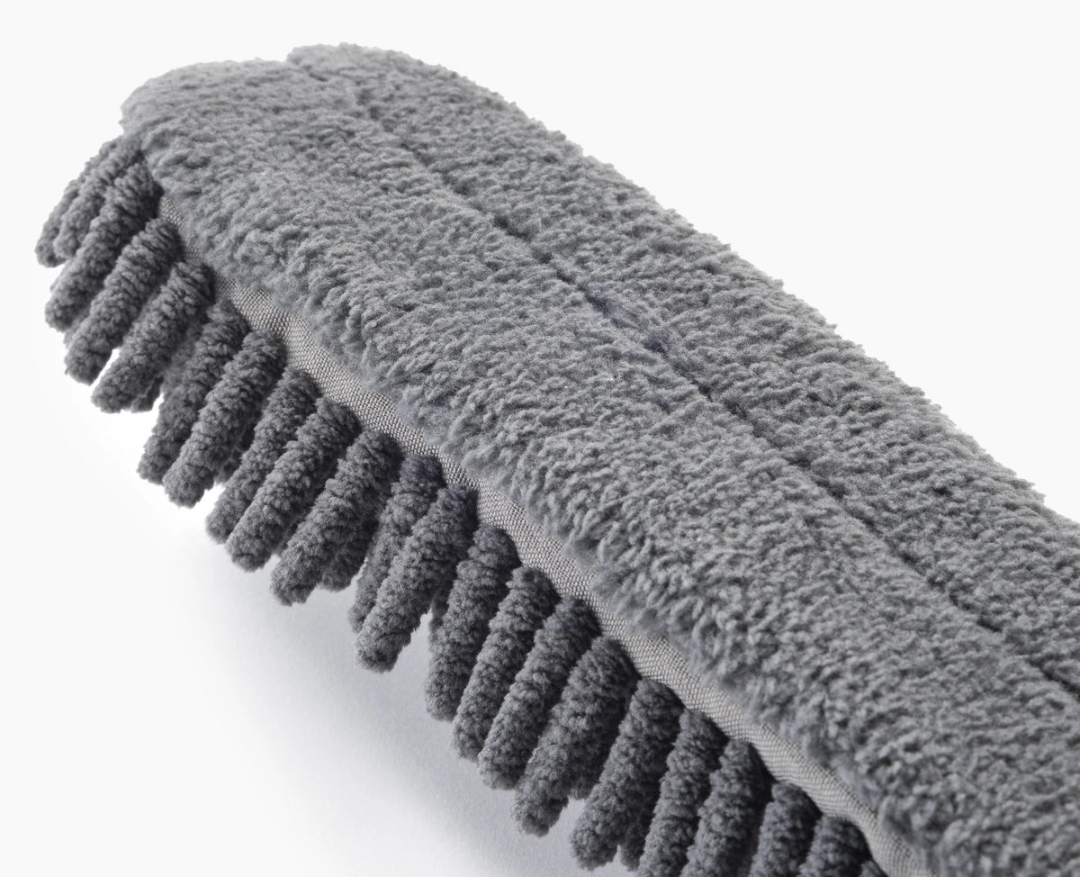 CleanTech Staubwedel mit Hülle 4x8x53cm light stone in Grau präsentiert im Onlineshop von KAQTU Design AG. Reinigung & Wäsche ist von Joseph Joseph