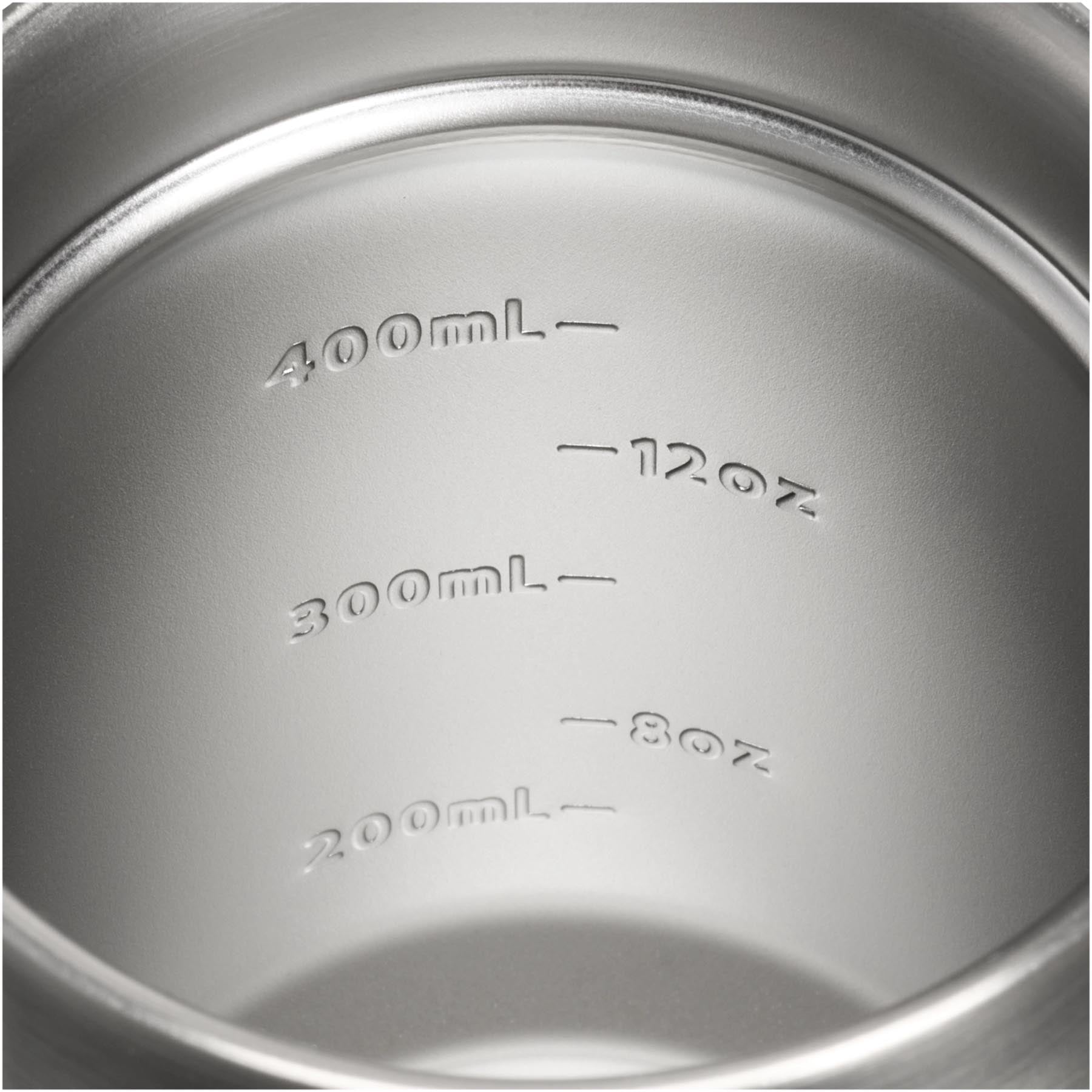 Eleganter Stanley Everyday Suburban Mug in Creme, ideal für den täglichen Gebrauch, glänzende Oberfläche und großzügiges 0,47 l Volumen.
