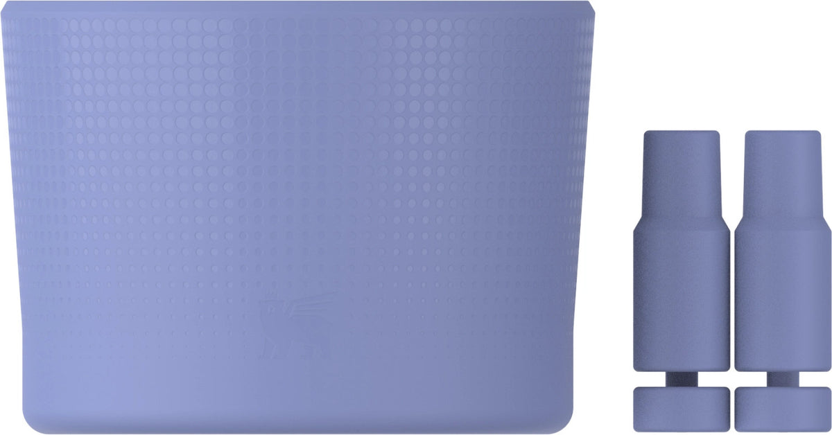Quencher Antirutsch & Strohhalmabdeckung 0.6-0.89l hydrangea in Blau präsentiert im Onlineshop von KAQTU Design AG. Thermosflasche ist von Stanley