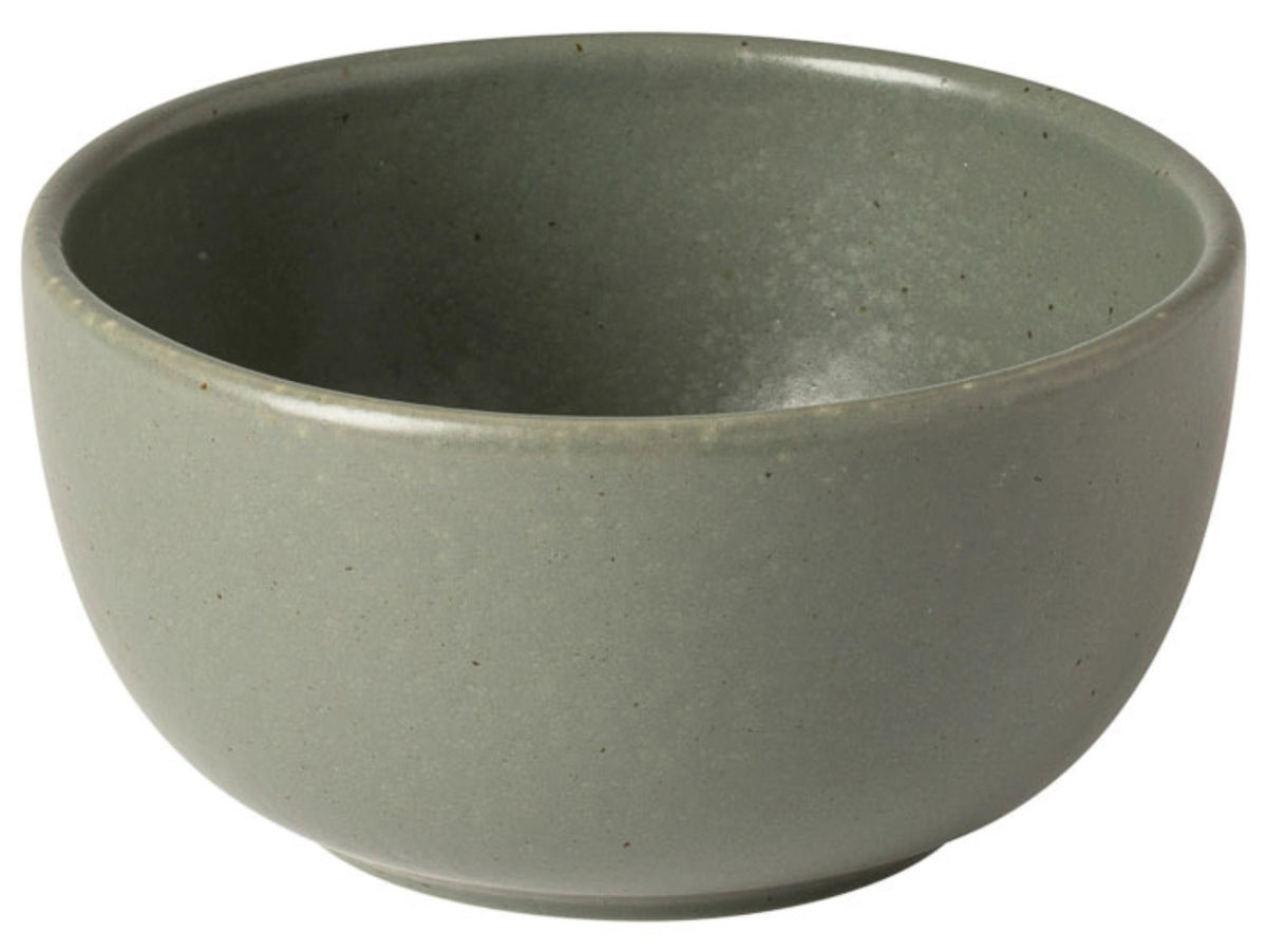 Grüne Steinzeugschale von Costa Nova, rund, mit glatter Oberfläche, Durchmesser 12.1cm, Höhe 6.2cm, Fassungsvermögen 320ml.