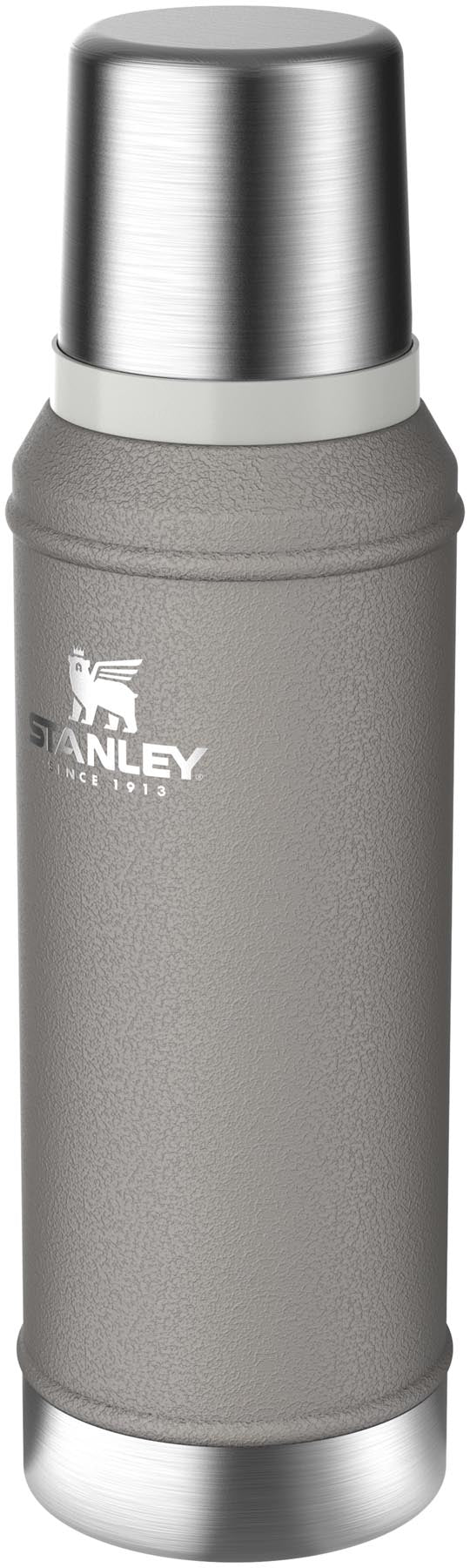 Elegante Stanley Flasche in Hammertone Ash, 0.94l, perfekt für unterwegs, hält Getränke lange warm oder kühl, aus strapazierfähigem Material.
