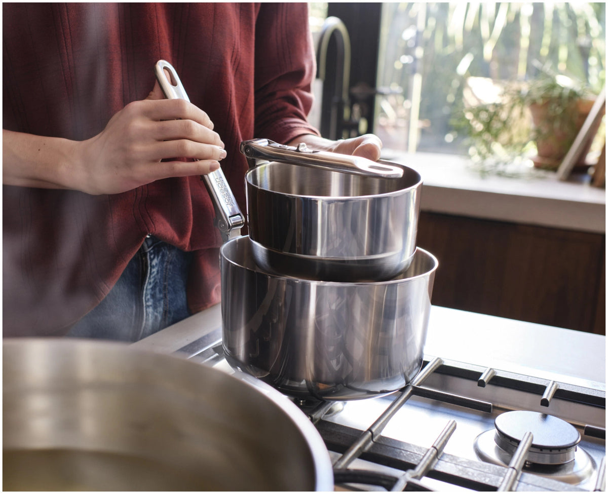 5er Set Space Steel Pfannenset Klappgriff 15+19+23+24+28cm in Silber präsentiert im Onlineshop von KAQTU Design AG. Kochtopfset ist von Joseph Joseph