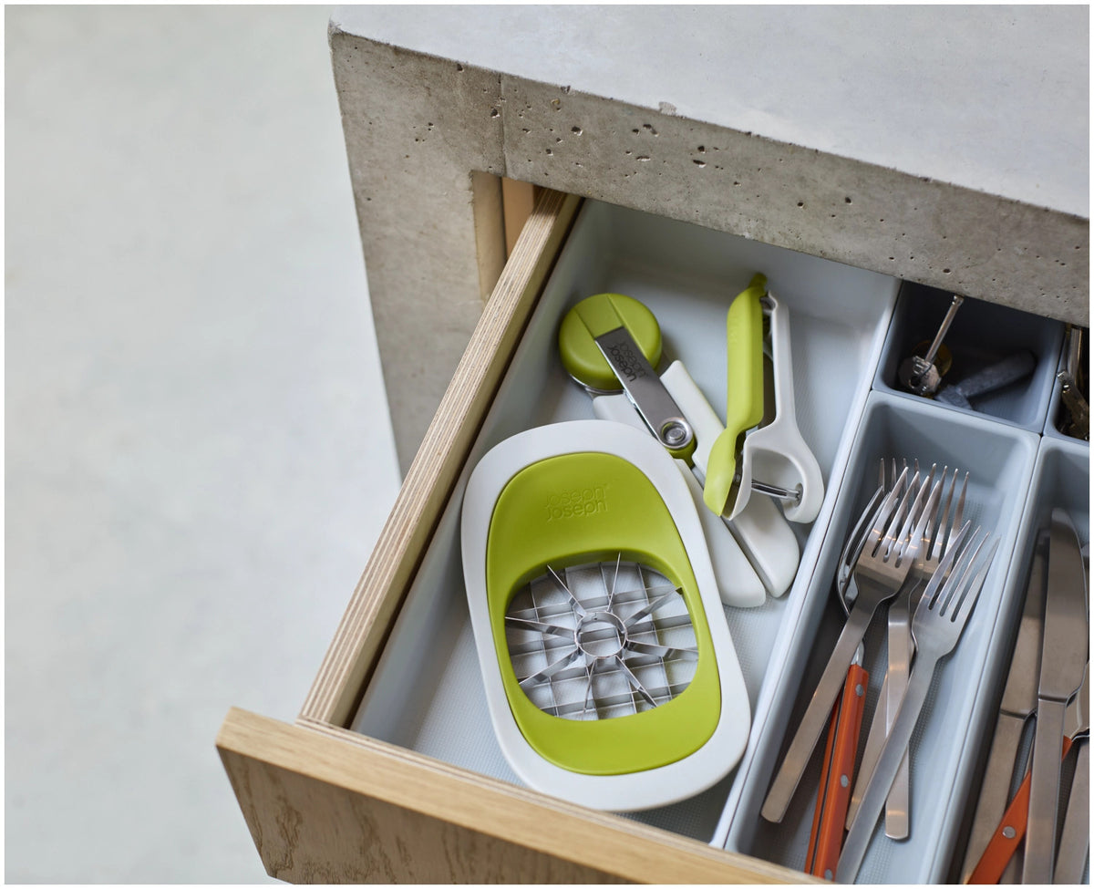 GoRound Dosenöffner rund in Grün präsentiert im Onlineshop von KAQTU Design AG. Dosenöffner ist von Joseph Joseph