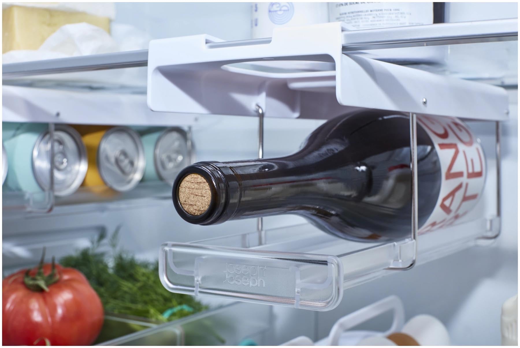 Praktischer FridgeStore Flaschenhalter von Joseph Joseph, ideal für die Kühlschrankorganisation, in elegantem Grau.