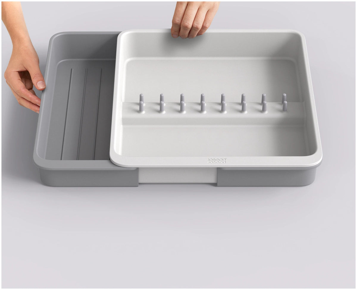 DrawerStore Besteckkasten für Utensilien recycl. Kunststoff in Grau präsentiert im Onlineshop von KAQTU Design AG. Besteckboxen ist von Joseph Joseph