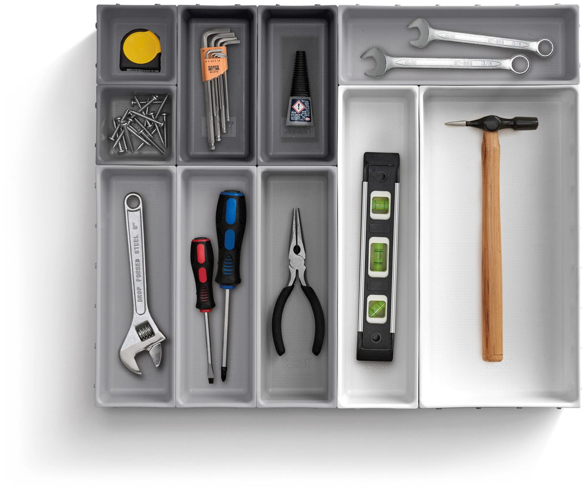 Blox Schubladenorganizer 10tlg aus recycl. Kunststoff in Grau präsentiert im Onlineshop von KAQTU Design AG. Besteckboxen ist von Joseph Joseph