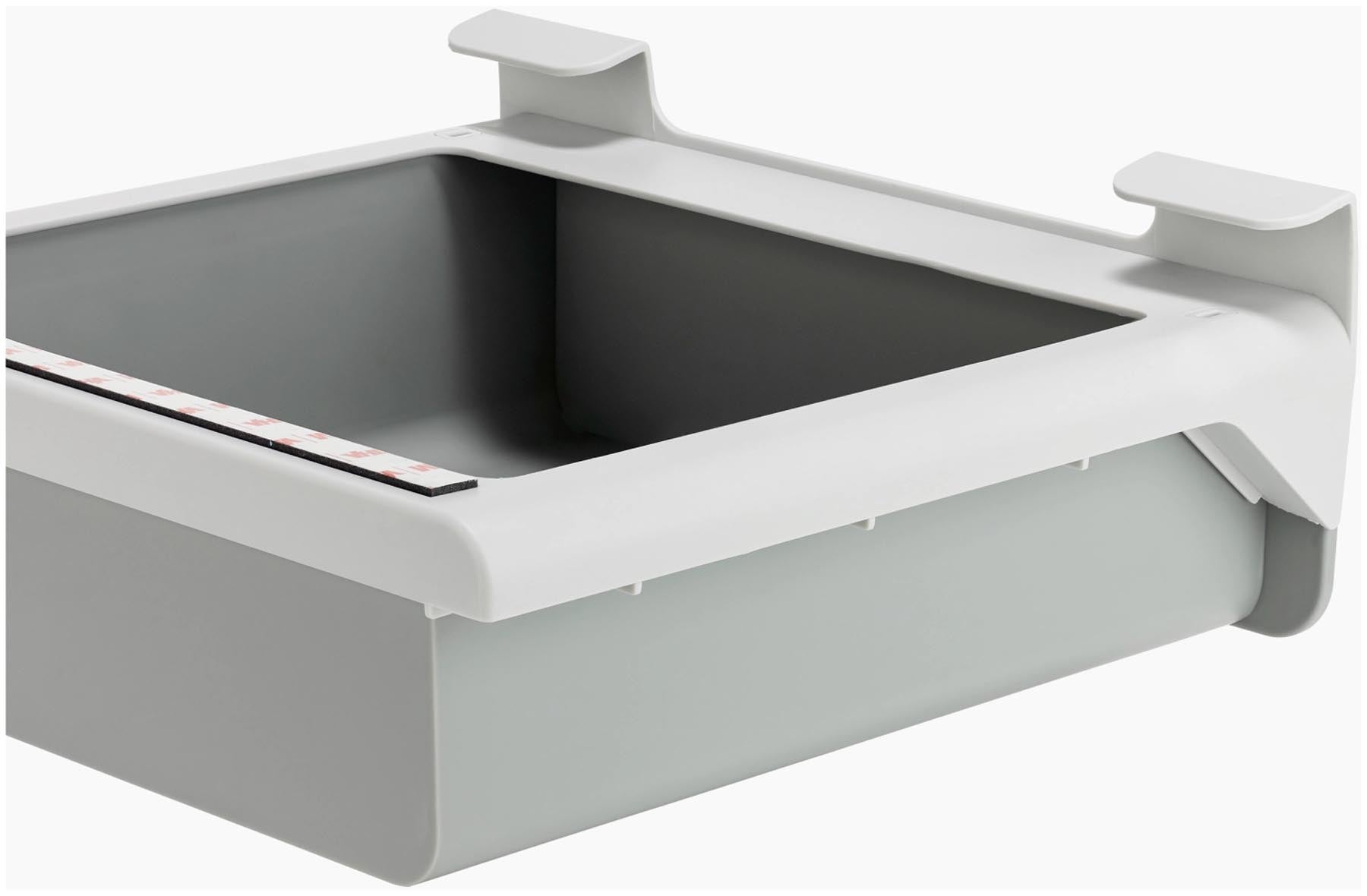 Innovative Unterregal-Schublade von Joseph Joseph, gefertigt aus recyceltem Kunststoff, zur cleveren Aufbewahrung in der Küche.