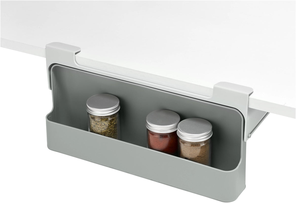 CupboardStore Unterregal für Gewürze aus recycl. Kunststoff in Grau präsentiert im Onlineshop von KAQTU Design AG. Küchenhelfer ist von Joseph Joseph
