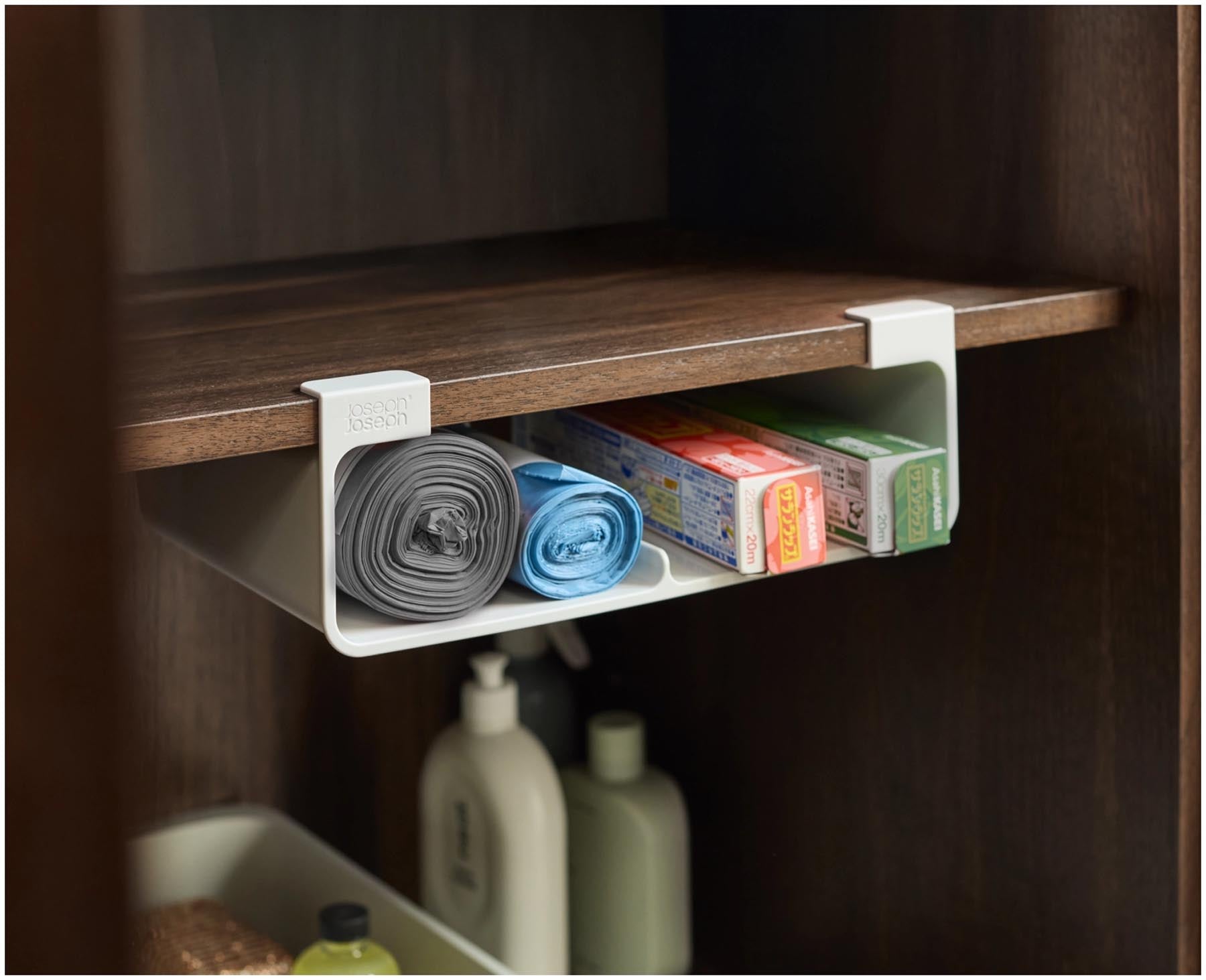 Stylischer Küchenhelfer von Joseph Joseph in modernem Grau, ideal zur übersichtlichen Lagerung von Recyclingbeuteln in der Küche.